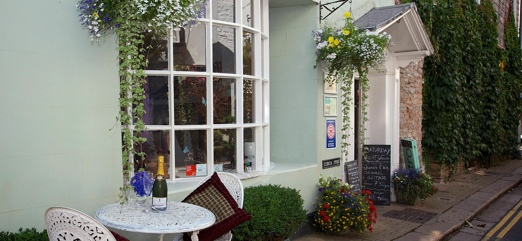 Anzac Street B+Bistro Dartmouth Exterior photo